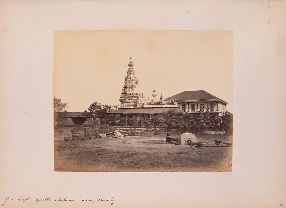 A photograph from the 1850s or 1860s showing the Motisha Jain derasar near Byculla in Bombay